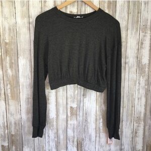 NWT Colsie Grey Banded Waist Crop Long Sleeve